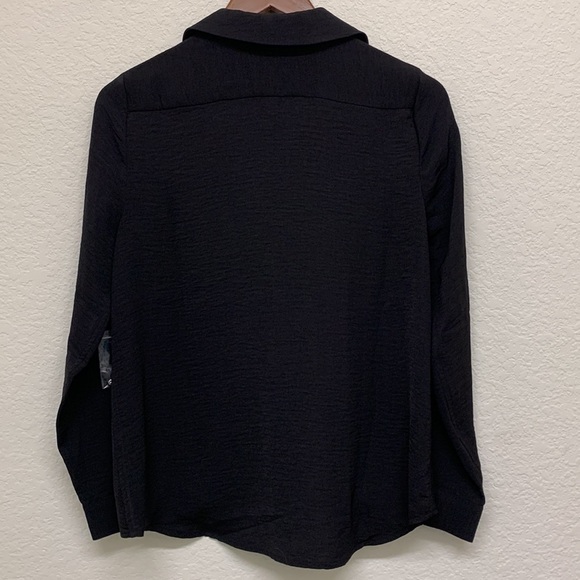 NWT Vince Camuto Black Wrap Front Rumple Twill Blouse - Size XS - Picture 2 of 9